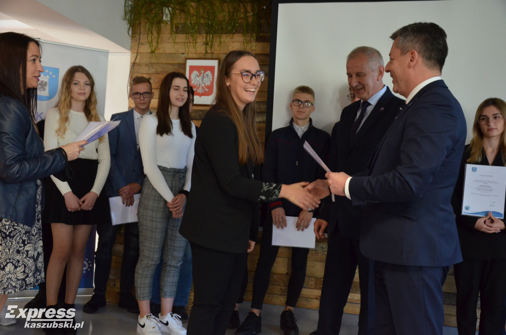 Wręczenie stypendiów starosty