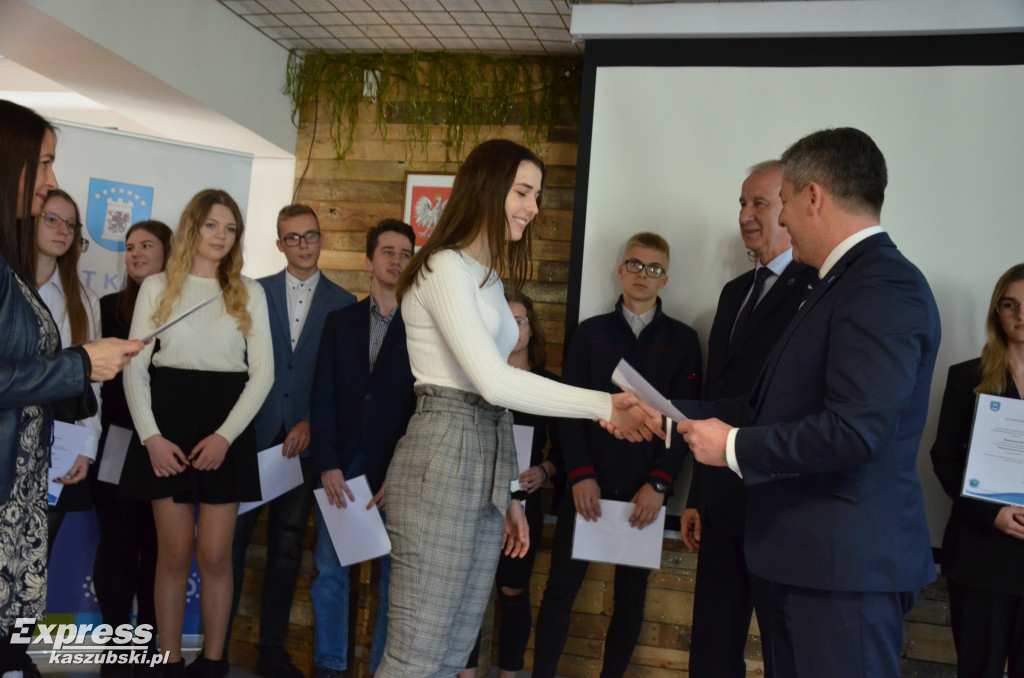Wręczenie stypendiów starosty
