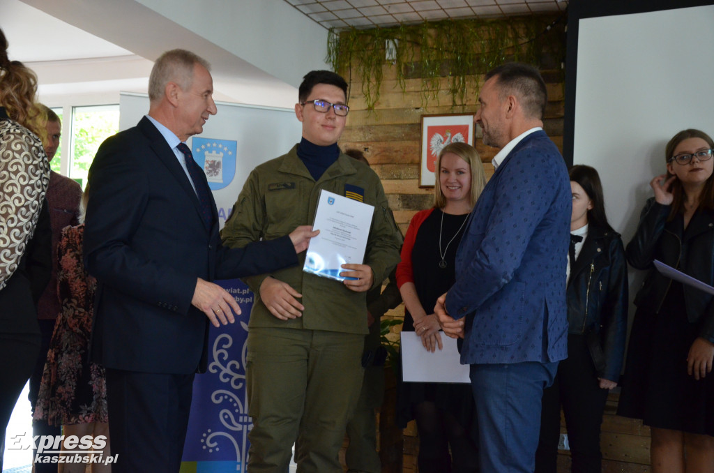 Wręczenie stypendiów starosty