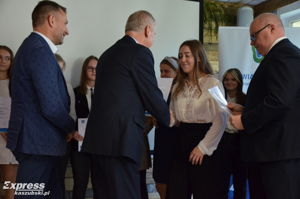 Wręczenie stypendiów starosty