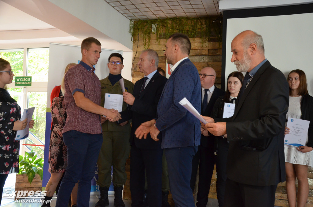 Wręczenie stypendiów starosty