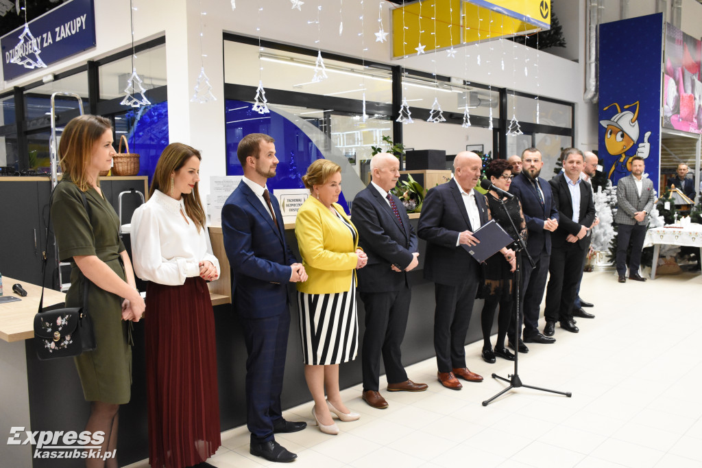 Market Mrówka w Sierakowicach - poświęcenie obiektu