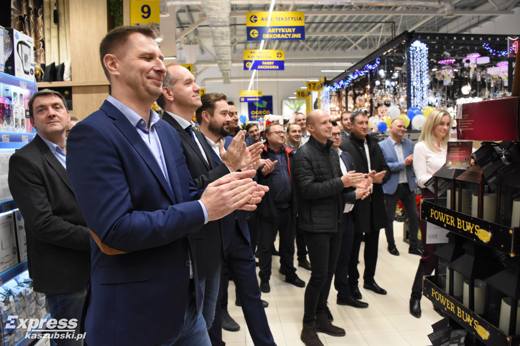 Market Mrówka w Sierakowicach - poświęcenie obiektu