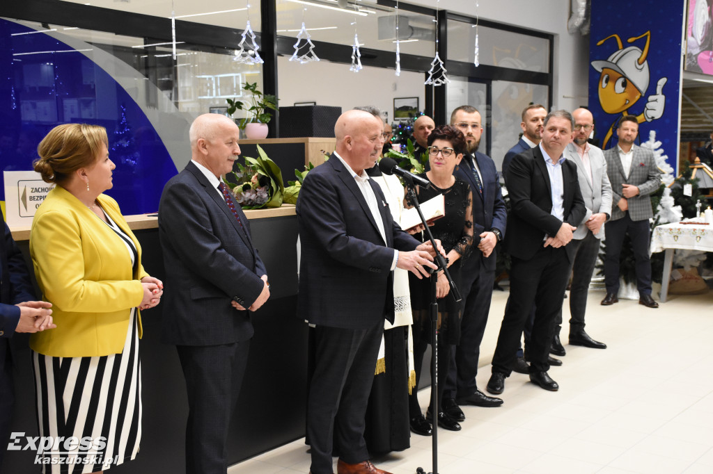 Market Mrówka w Sierakowicach - poświęcenie obiektu