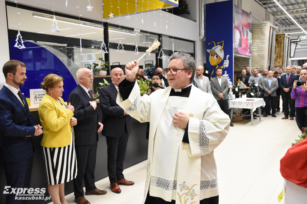 Market Mrówka w Sierakowicach - poświęcenie obiektu