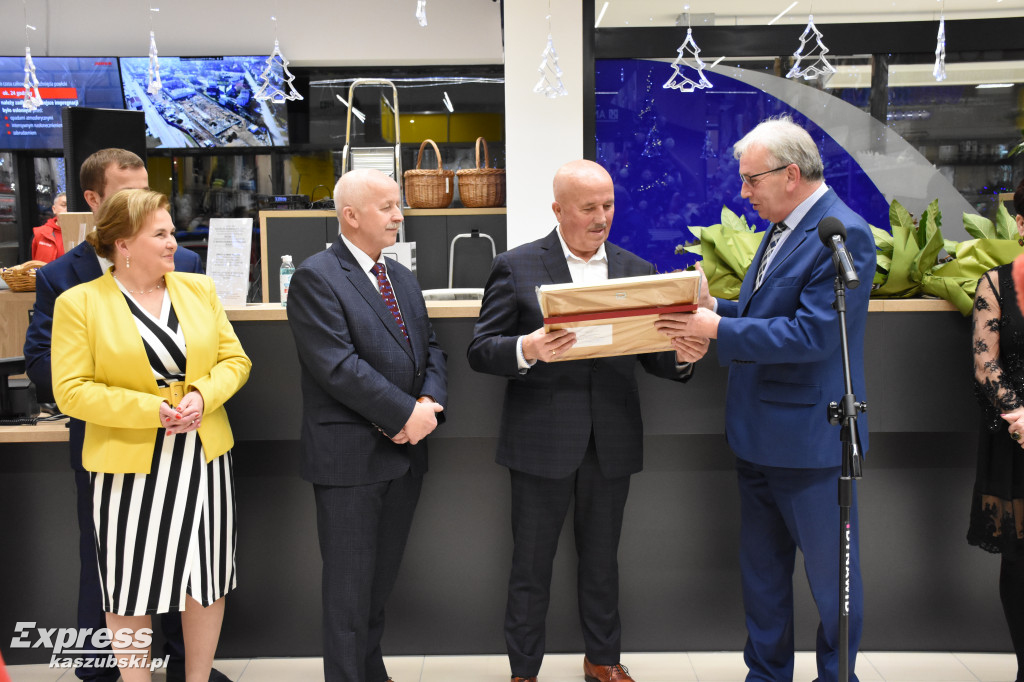Market Mrówka w Sierakowicach - poświęcenie obiektu