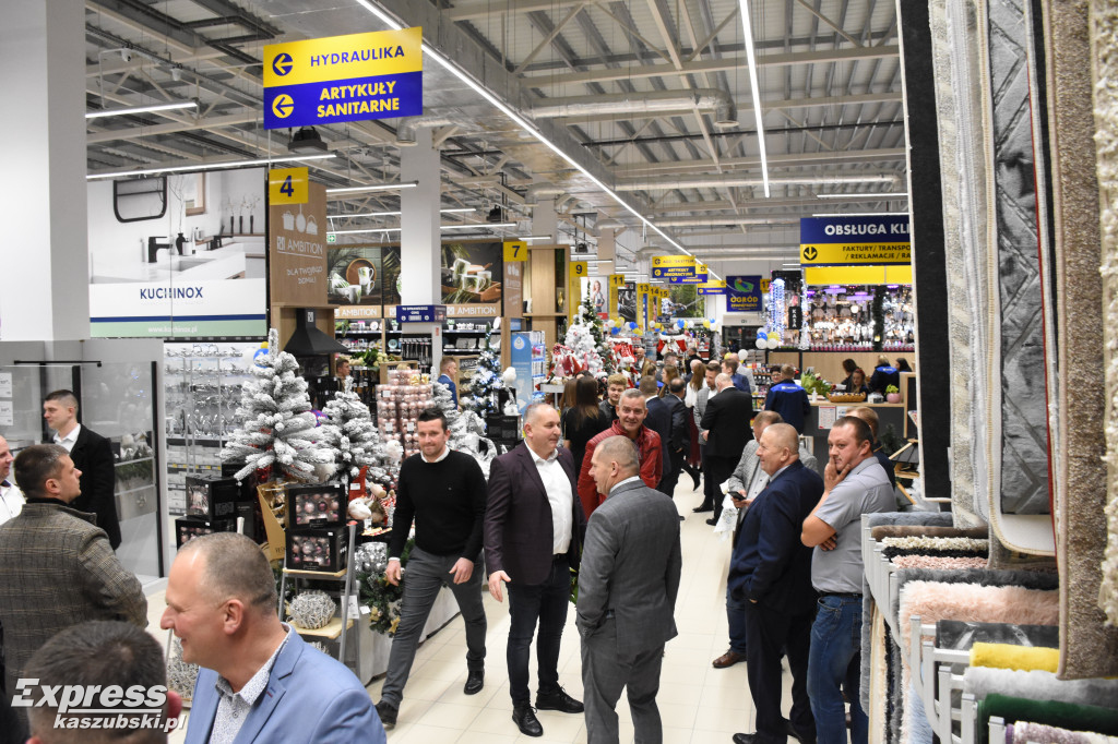 Market Mrówka w Sierakowicach - poświęcenie obiektu