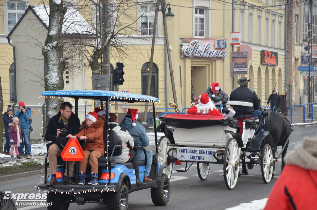 Przejazd Mikołaja z autami terenowymi