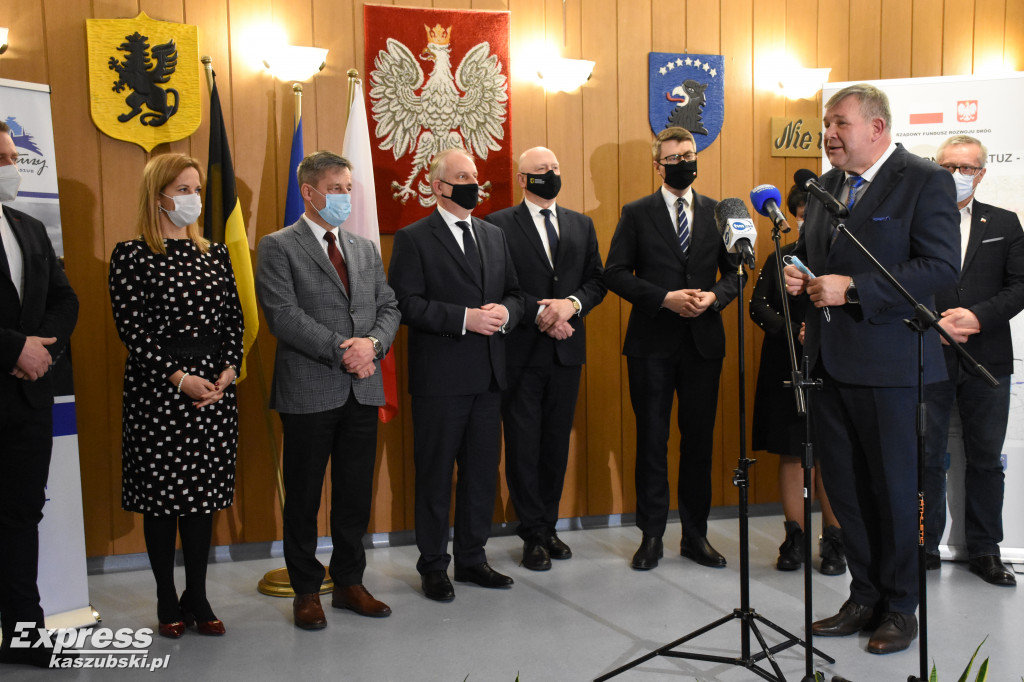 Konferencja prasowa ws. obwodnicy Kartuz