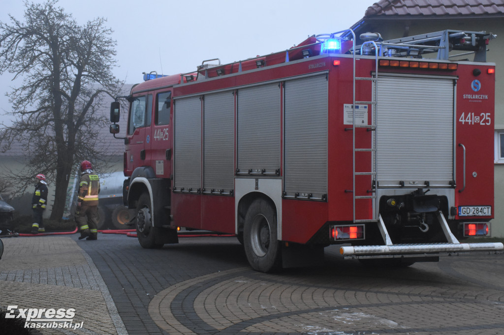 Pożar na gospodarstwie w Łyśniewie Sierakowickim