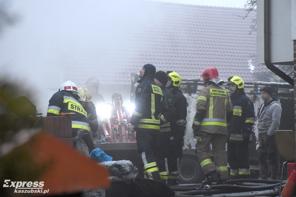 Pożar na gospodarstwie w Łyśniewie Sierakowickim