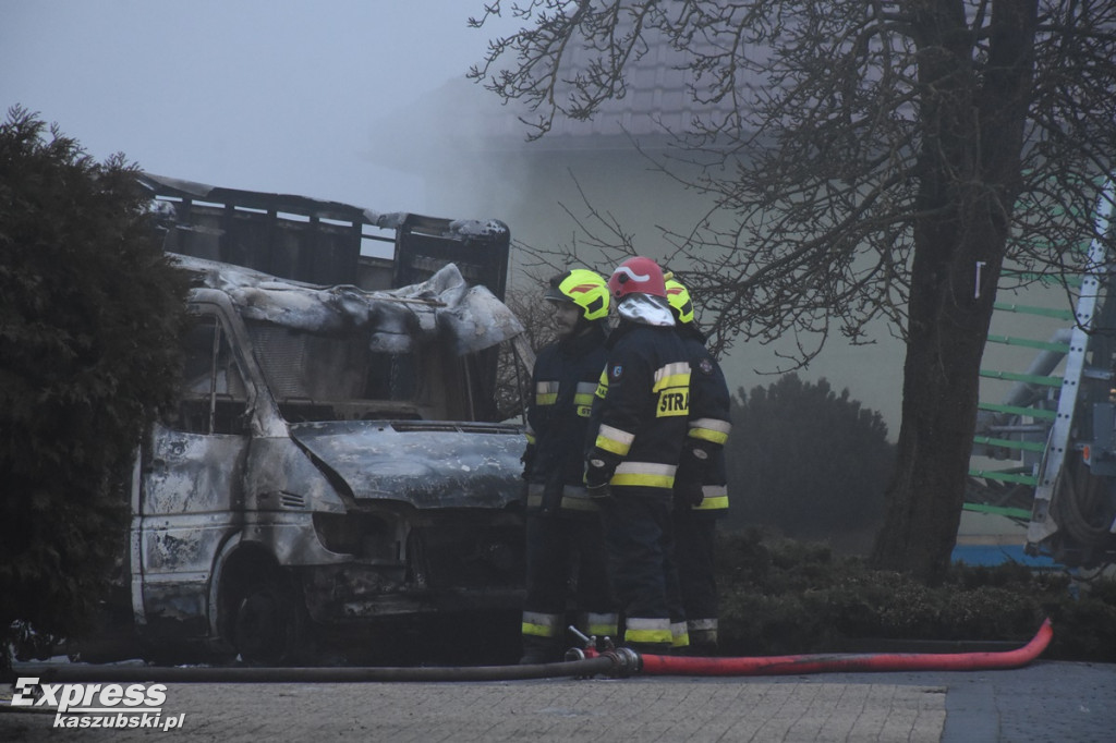 Pożar na gospodarstwie w Łyśniewie Sierakowickim