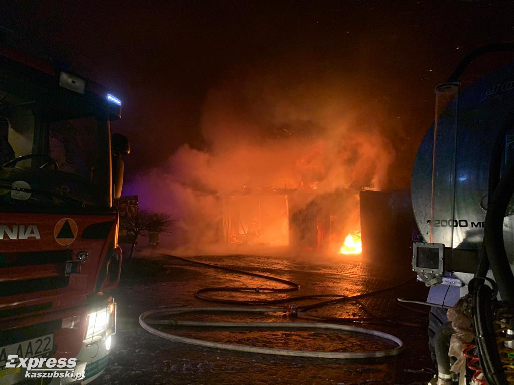 Pożar na gospodarstwie w Łyśniewie Sierakowickim
