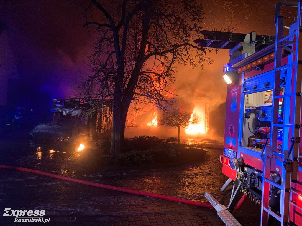 Pożar na gospodarstwie w Łyśniewie Sierakowickim