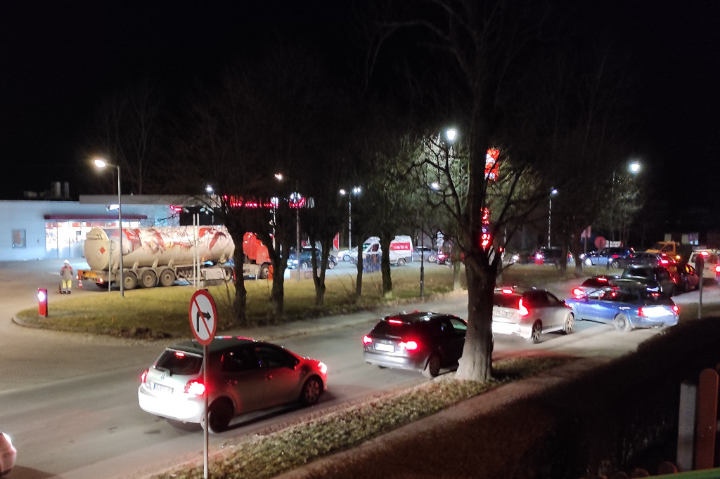 Kolejki do stacji benzynowych w powiecie kartuskim