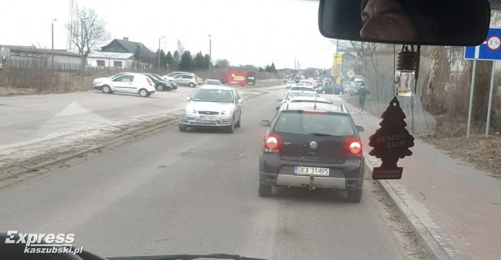 Kolejki do stacji benzynowych w powiecie kartuskim
