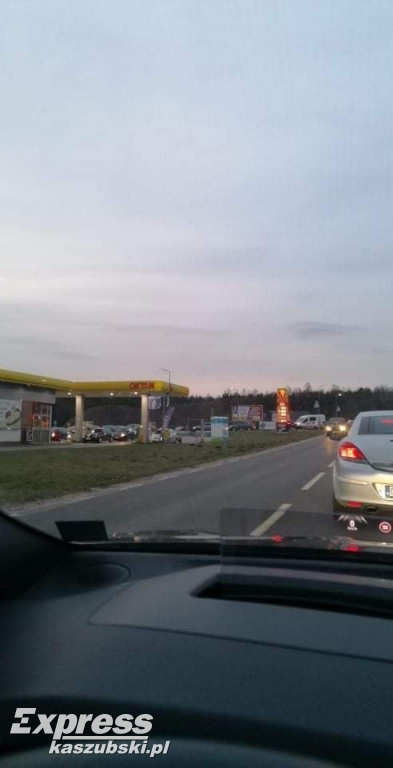 Kolejki do stacji benzynowych w powiecie kartuskim
