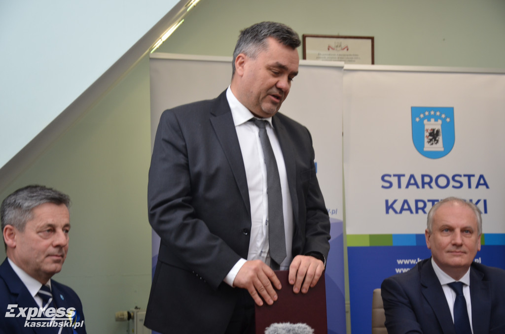 Podpisanie umowy na sprzęt dla szpitala