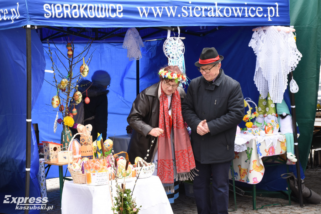 Kiermasz wielkanocny w Sierakowicach