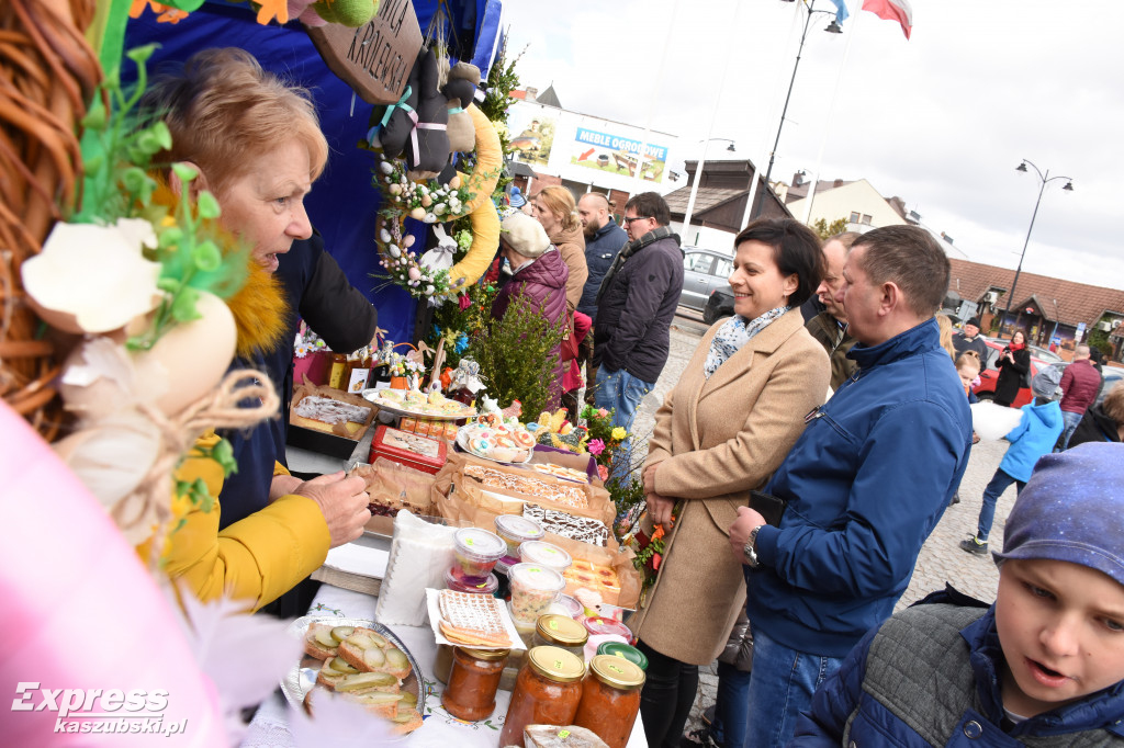 Kiermasz wielkanocny w Sierakowicach