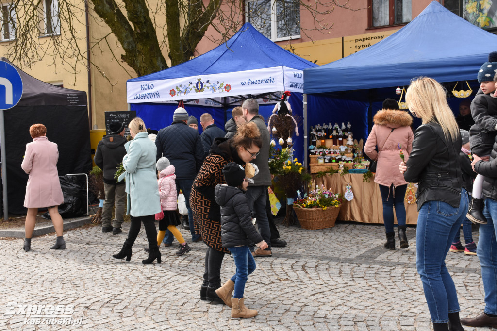 Kiermasz wielkanocny w Sierakowicach