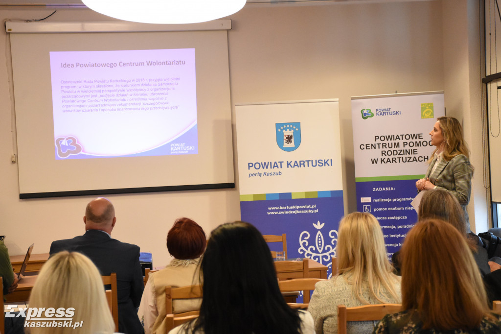 Konferencja na temat wolontariatu