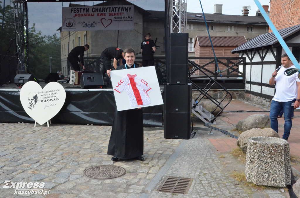 Festyn dla hospicjum przy kolegiacie