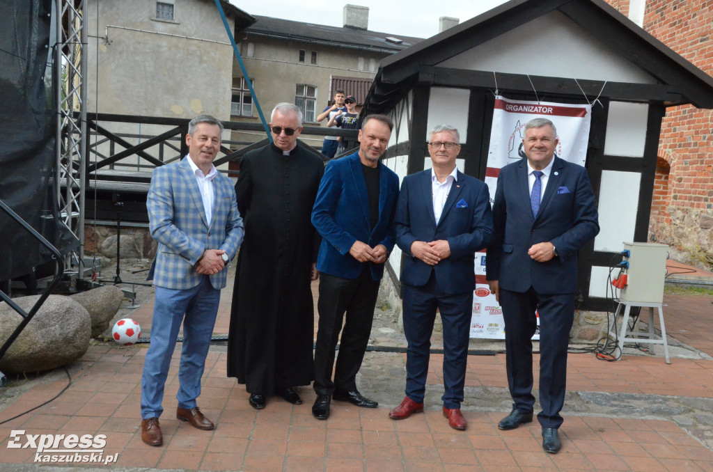 Festyn dla hospicjum przy kolegiacie