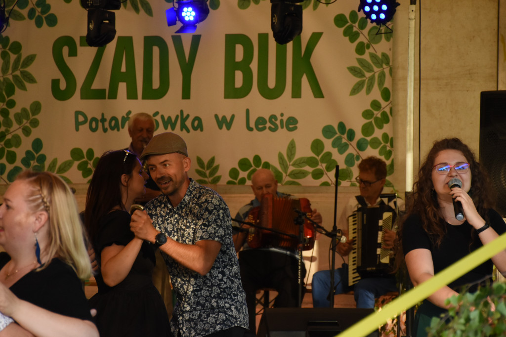 Potańcówka pod Szadym Bukiem