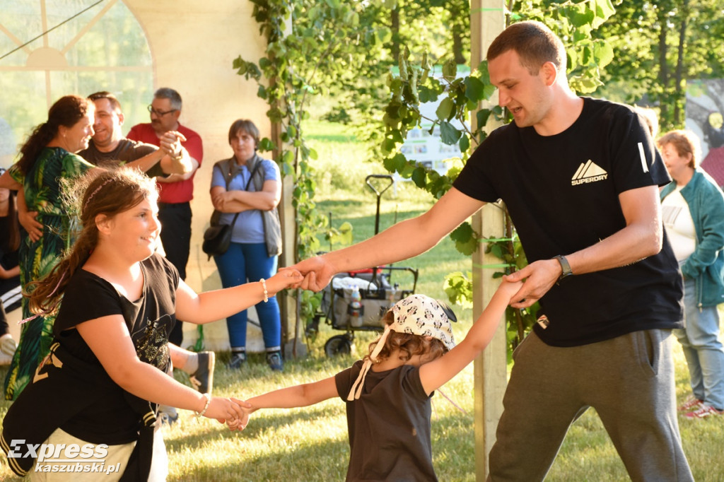 Potańcówka pod Szadym Bukiem