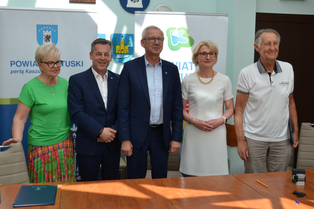 Umowa na remont drogi Szklana-Borzestowo