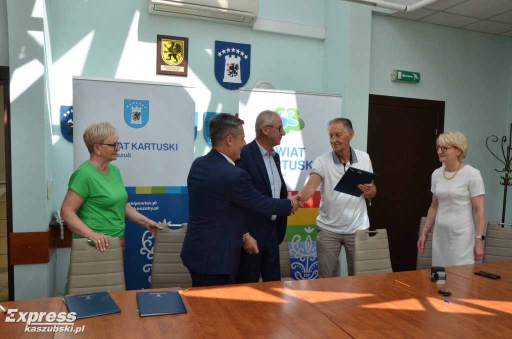 Umowa na remont drogi Szklana-Borzestowo