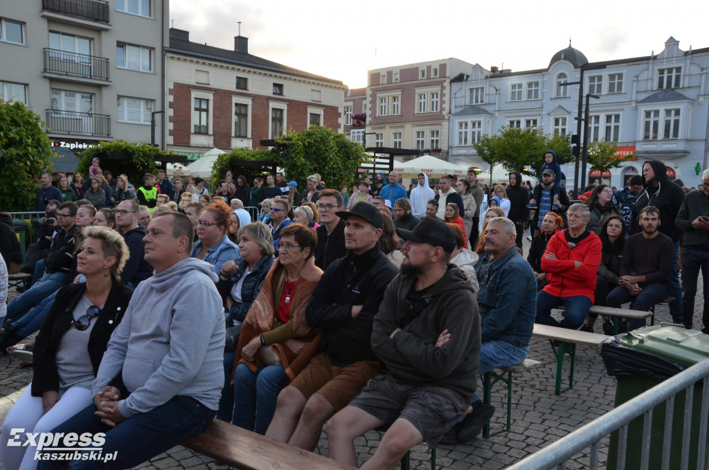 Dni Powiatu Kartuskiego. Lipali i Happysad