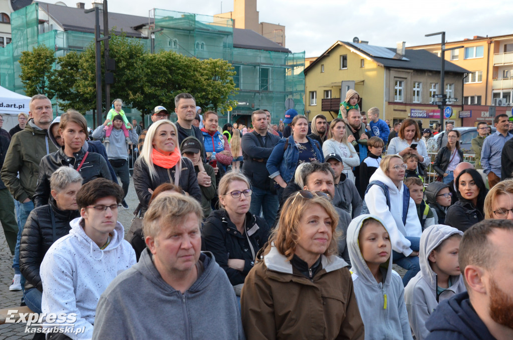 Dni Powiatu Kartuskiego. Lipali i Happysad