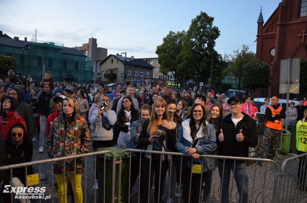 Dni Powiatu Kartuskiego. Lipali i Happysad