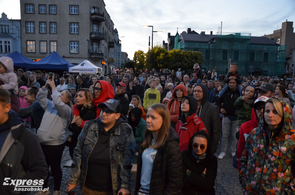 Dni Powiatu Kartuskiego. Lipali i Happysad