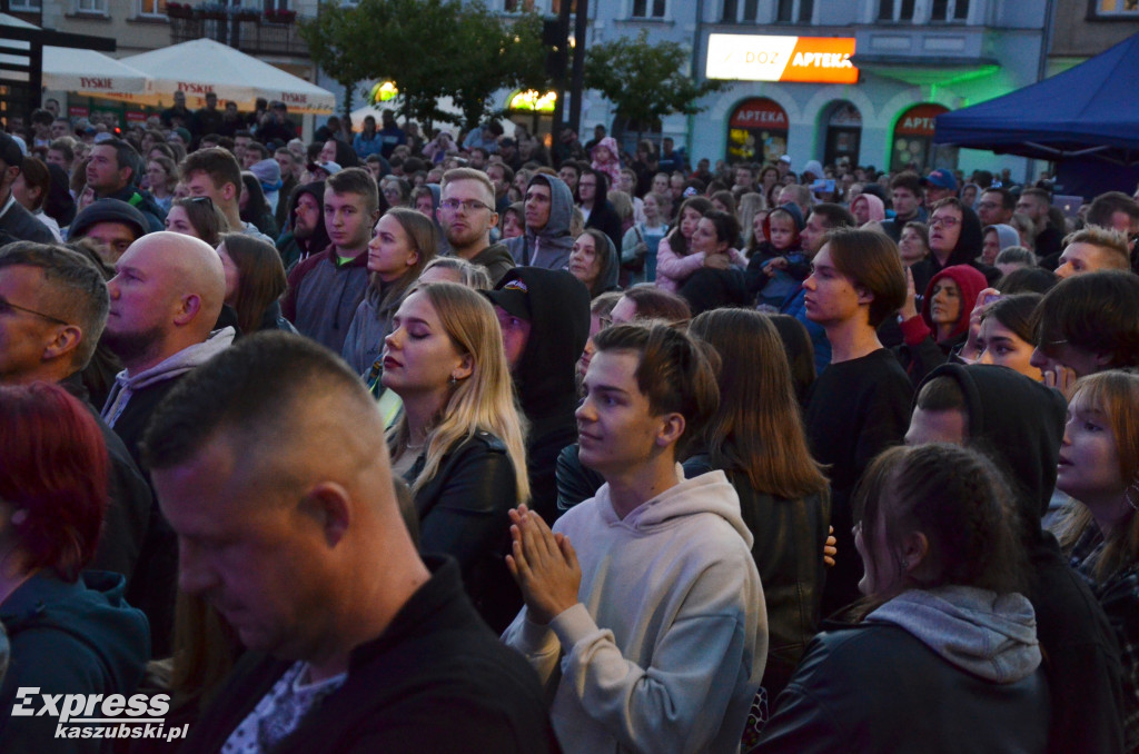 Dni Powiatu Kartuskiego. Lipali i Happysad
