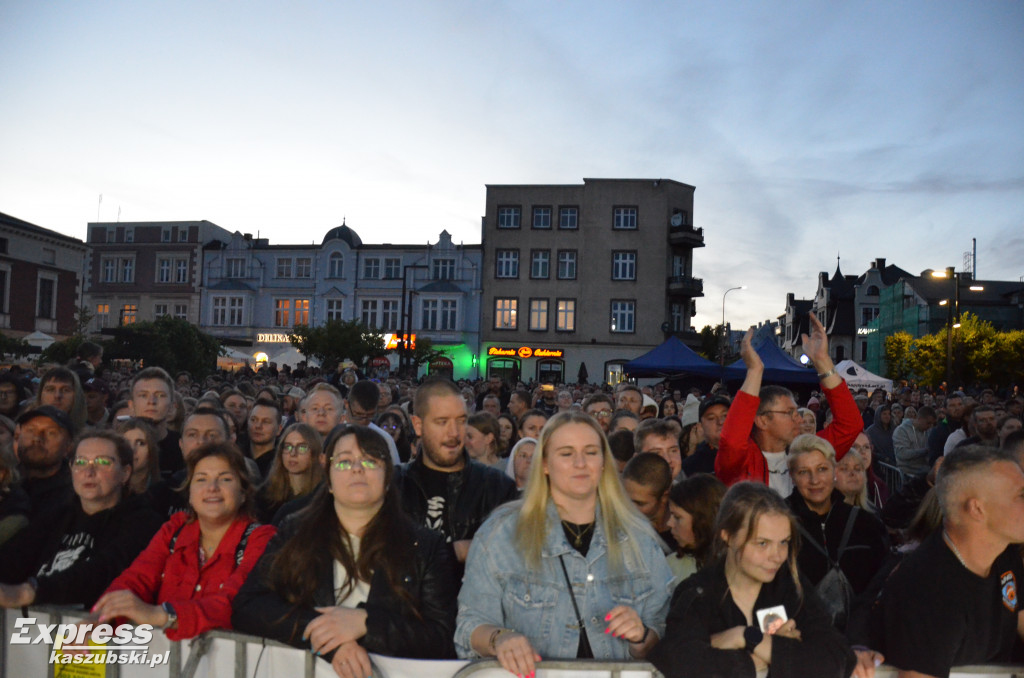 Dni Powiatu Kartuskiego. Lipali i Happysad