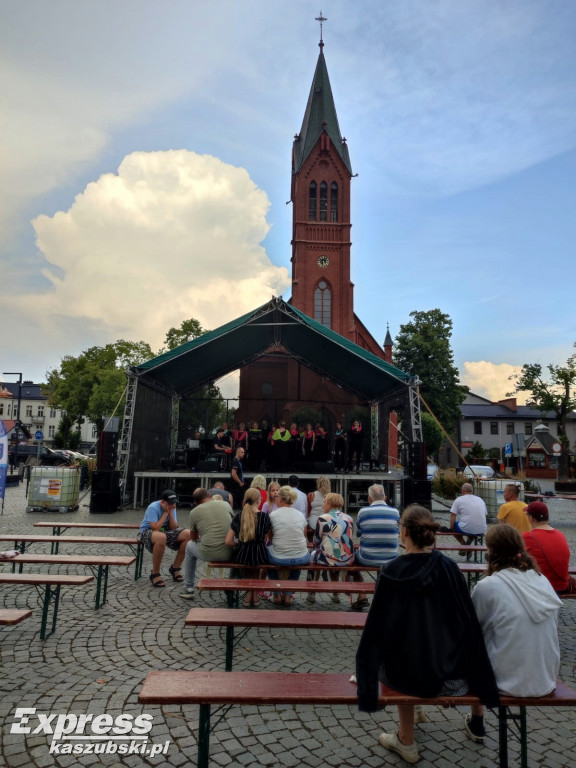 Koncert gospel na Rynku w Kartuzach
