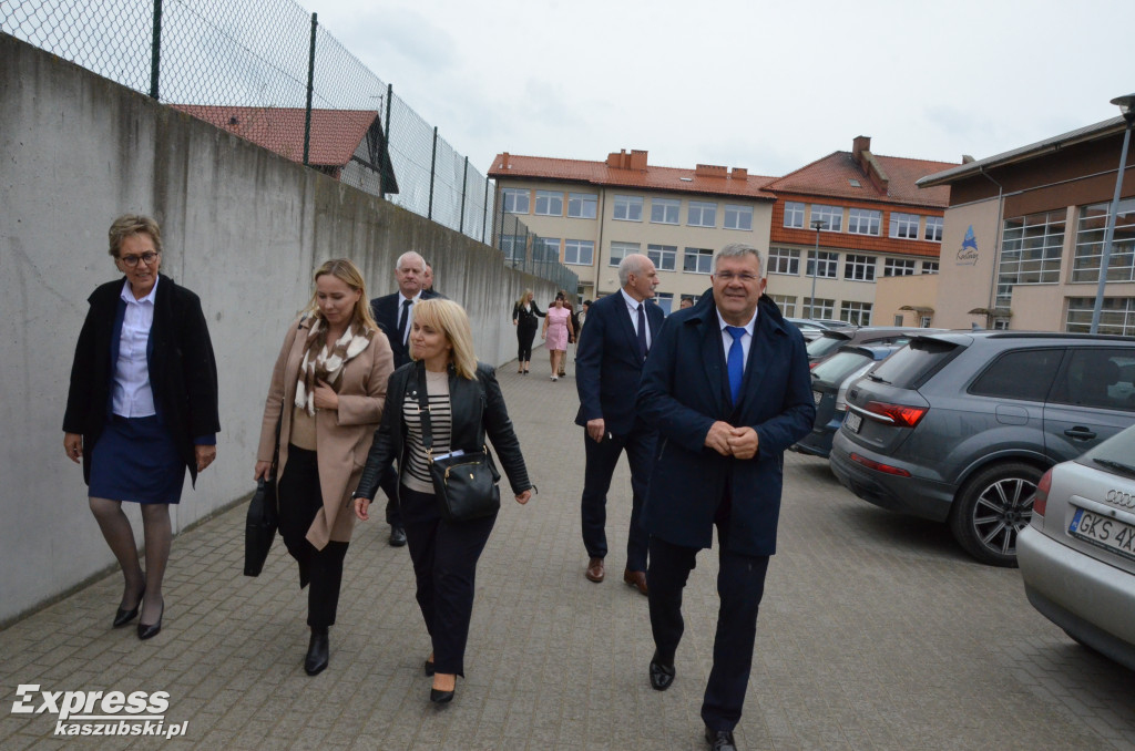Nowy plac zabaw i sale przedszkolne w Kiełpinie