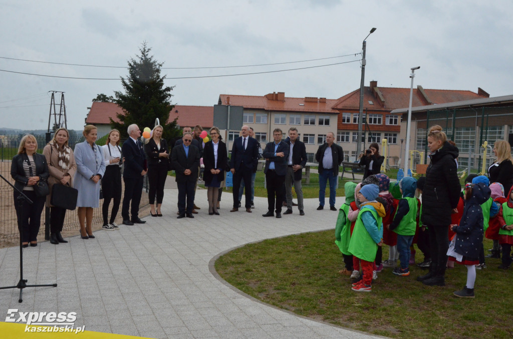 Nowy plac zabaw i sale przedszkolne w Kiełpinie