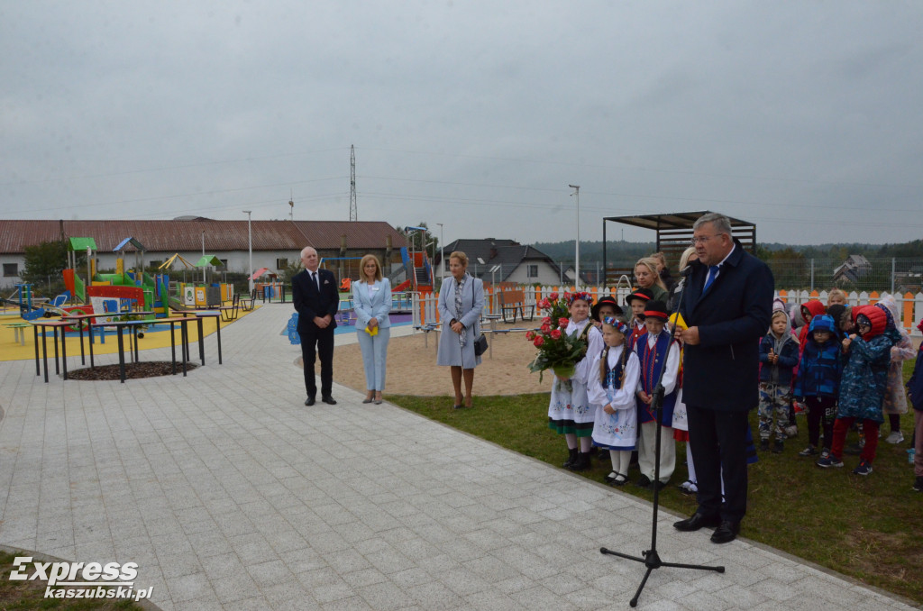 Nowy plac zabaw i sale przedszkolne w Kiełpinie