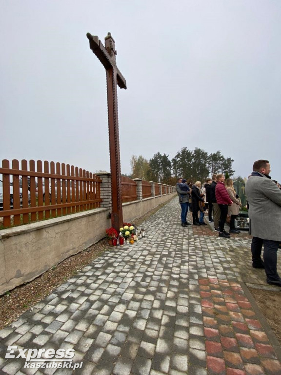 Wszystkich Świętych w Gowidlinie