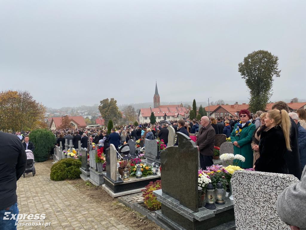 Wszystkich Świętych w Gowidlinie
