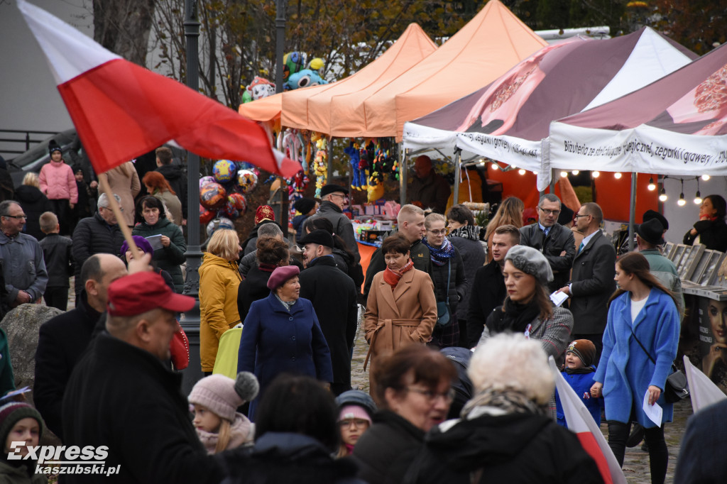 Jarmark Świętomarciński i polonez w Sierakowicach