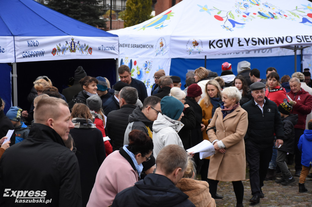 Jarmark Świętomarciński i polonez w Sierakowicach