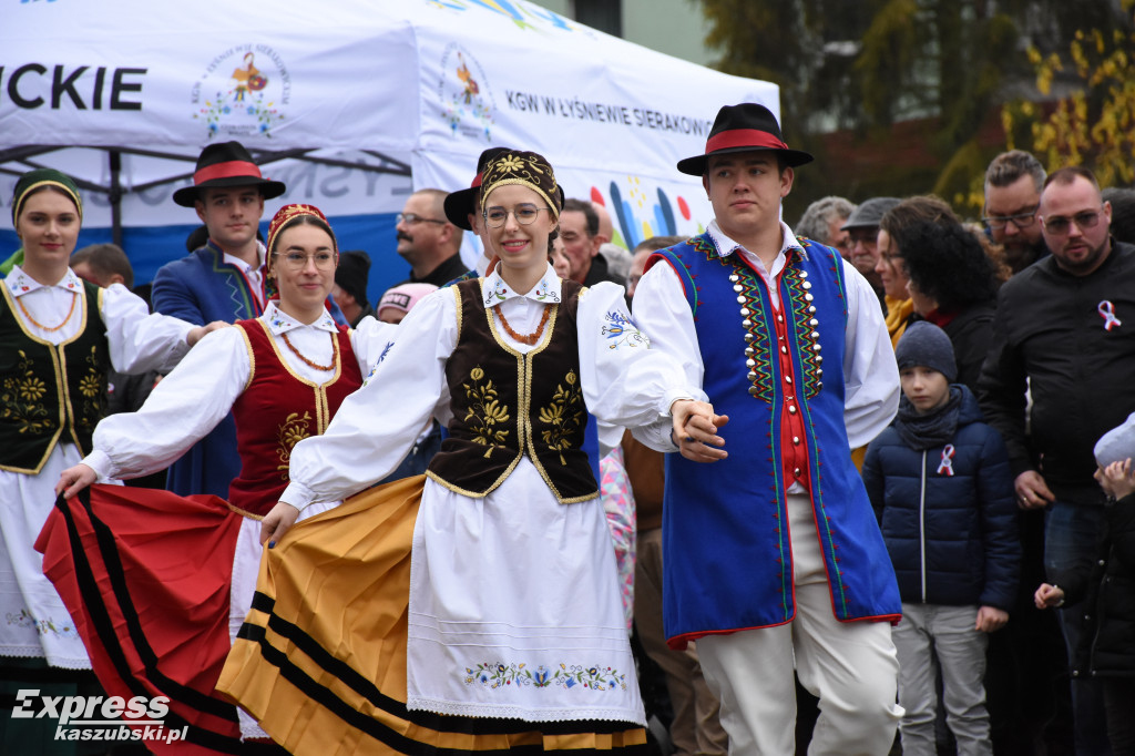Jarmark Świętomarciński i polonez w Sierakowicach