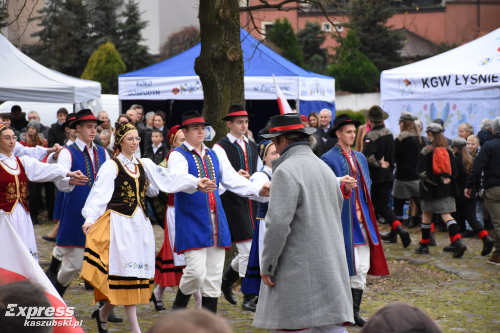 Jarmark Świętomarciński i polonez w Sierakowicach