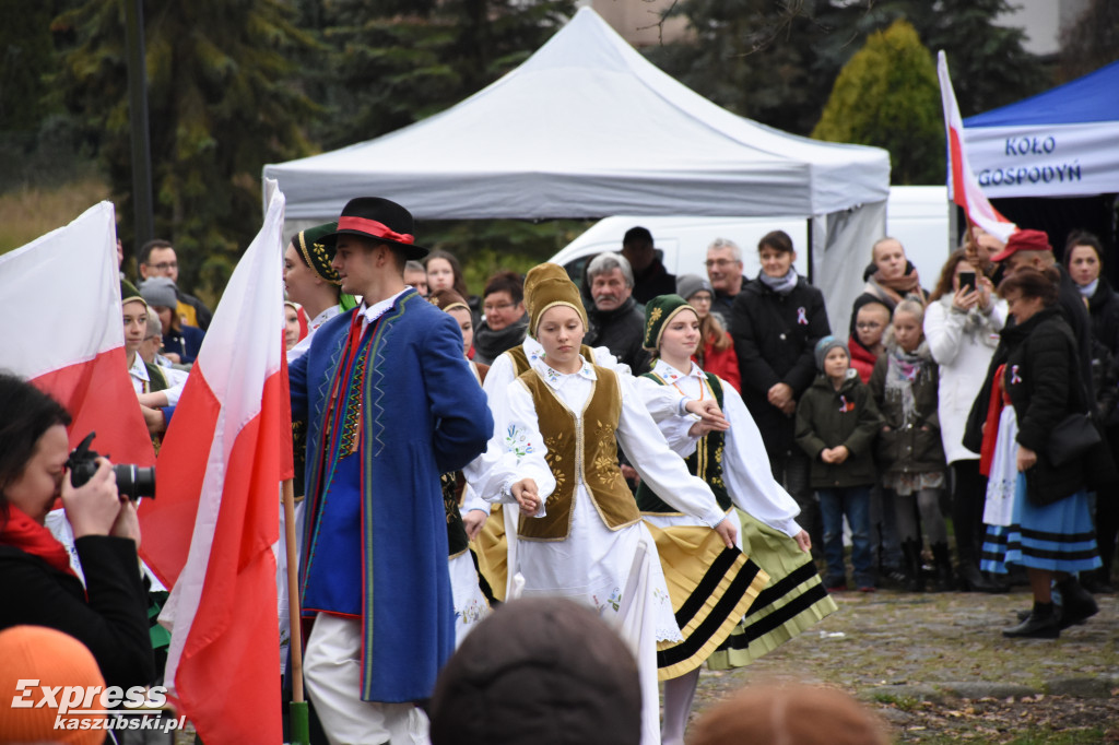 Jarmark Świętomarciński i polonez w Sierakowicach