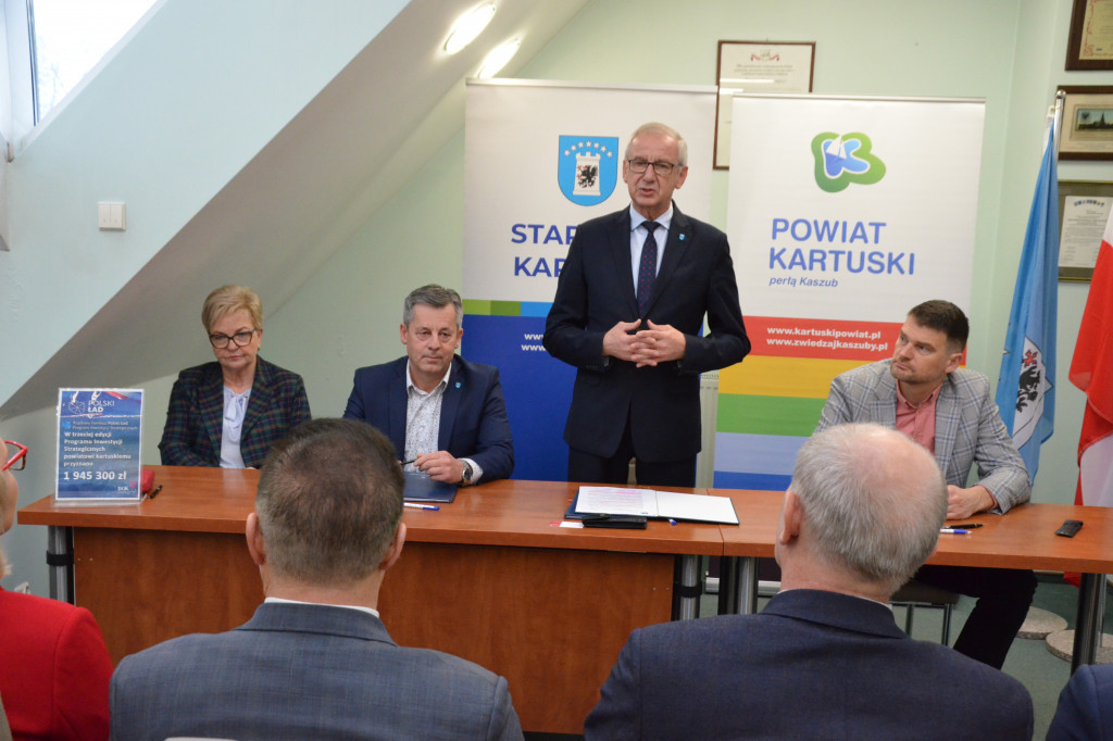 Umowa na drogę pieszo-rowerową Kczewo-Miszewo